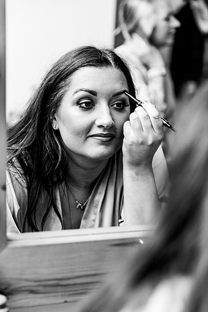Hanbury Barn Wedding Photography - Laura & Phil-57