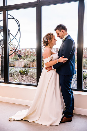 Hanbury Barn Wedding Photography - Hannah & Adam-647