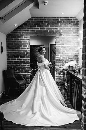 Foxtail Barns Wedding Photography - Jill & Chris-576