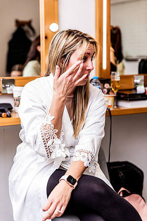 Hanbury Barn Wedding Photography - Laura & Phil-42