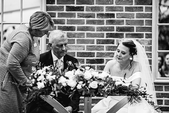 Foxtail Barns Wedding Photography - Jill & Chris-359